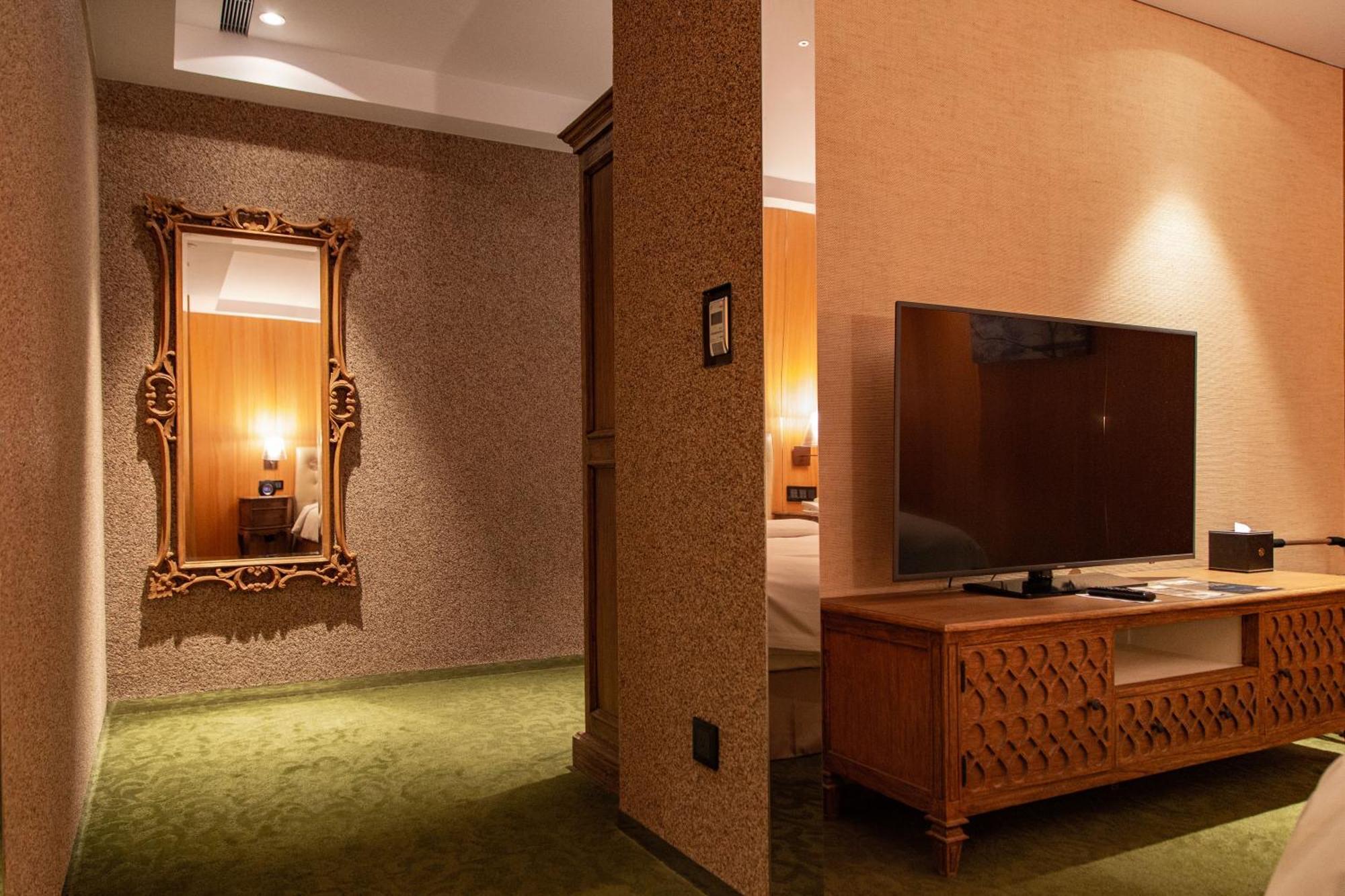 อินเฮาส์ โฮเต็ล แกรนด์ Hotel ไถจง ภายนอก รูปภาพ