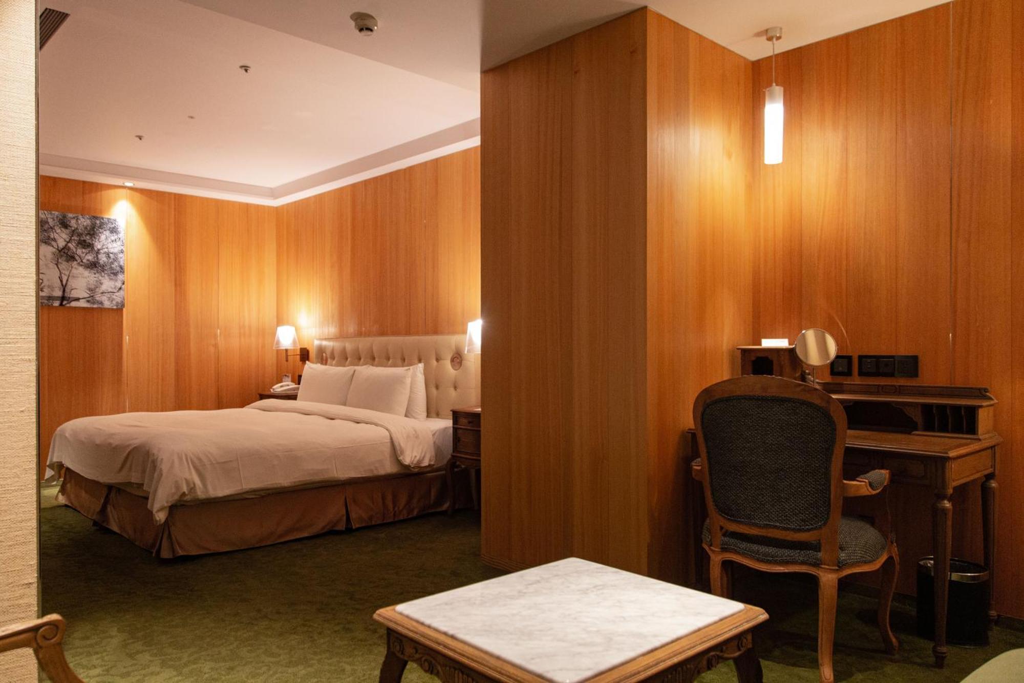 อินเฮาส์ โฮเต็ล แกรนด์ Hotel ไถจง ภายนอก รูปภาพ
