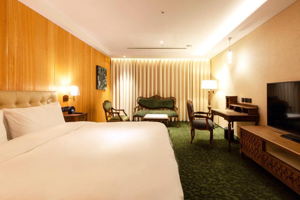 อินเฮาส์ โฮเต็ล แกรนด์ Hotel ไถจง ห้อง รูปภาพ